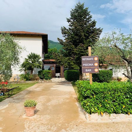 Agriturismo Il Castagneto Падула Екстериор снимка