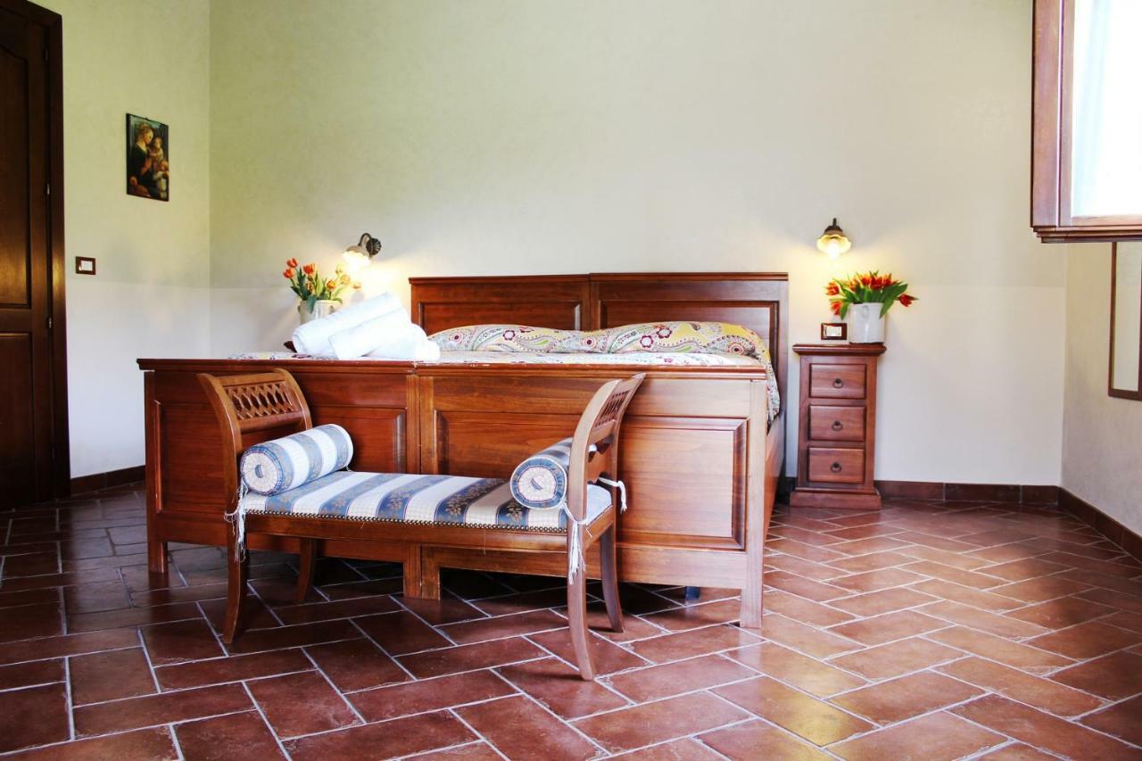 Agriturismo Il Castagneto Падула Екстериор снимка