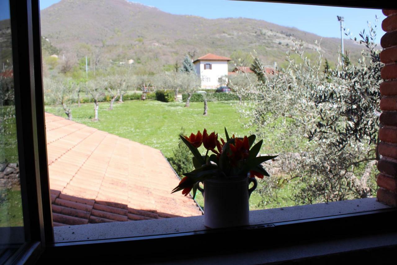 Agriturismo Il Castagneto Падула Екстериор снимка